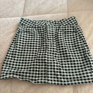 Pace in black and white checkered skirt size 24